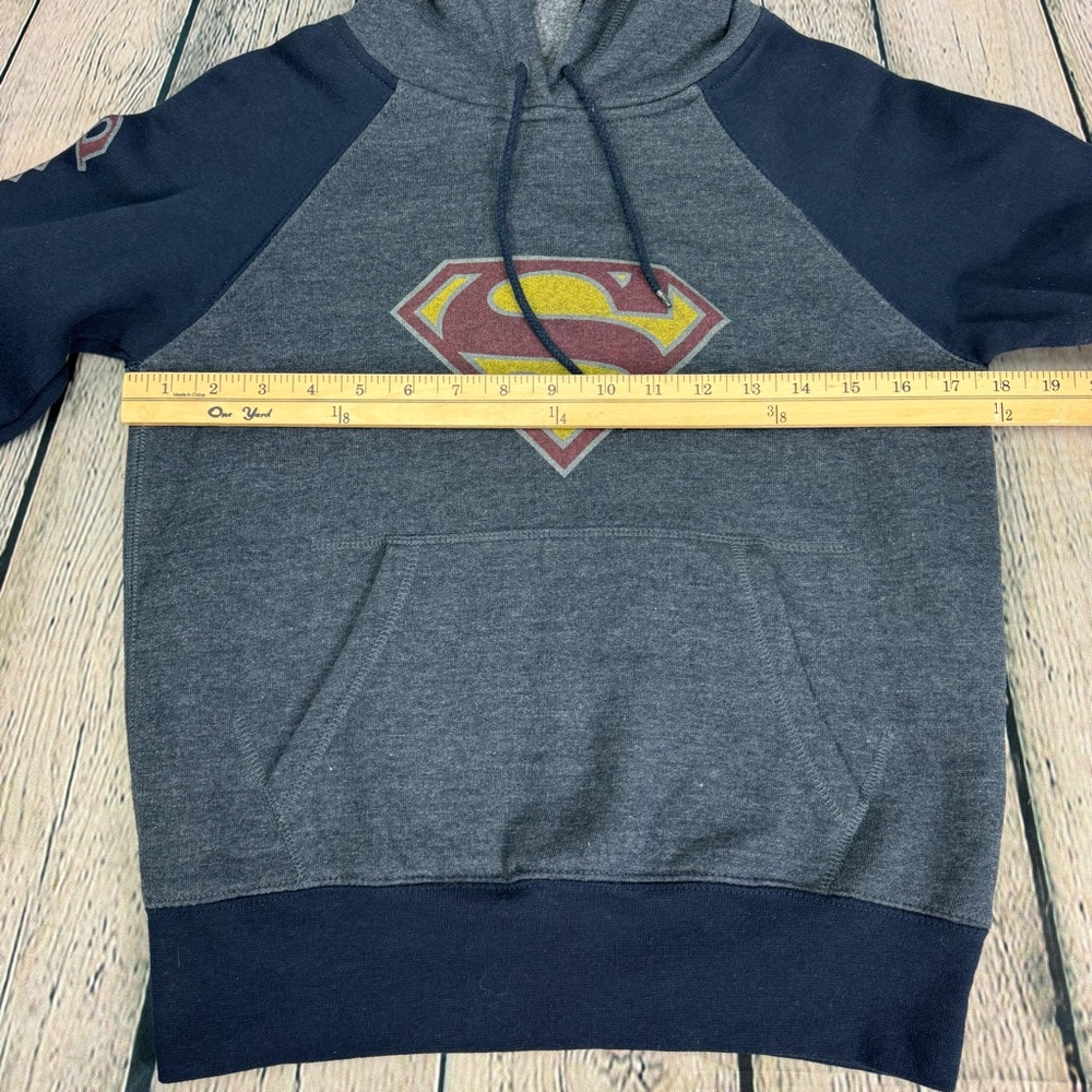 DC Supergirl Jerry Leigh Vtg Y2K 2005 Navy & Gray Graphic Logo Hoodie Size Small - Picture 6 of 12